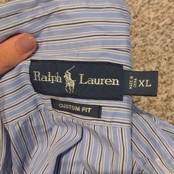 Men’s XL polo button down - Picture 2 of 3